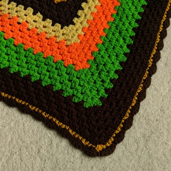 Large Granny Square Afghan - Picture 6 of 6